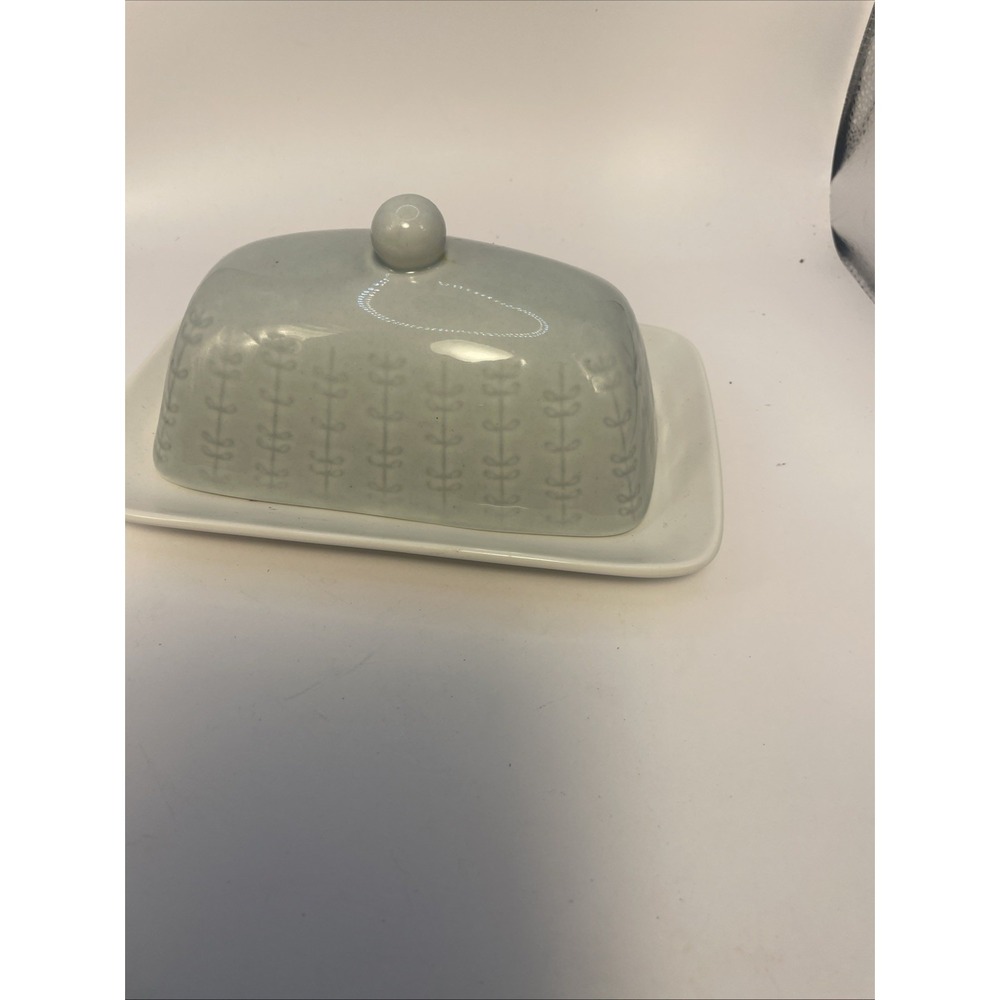 Nature Elements Stoneware Butterdish & Lid Blue Gray‎ Color